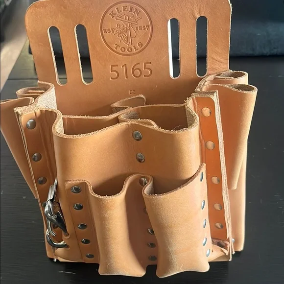 Klein Tools - Sturdy Tan Leather Tool Bag with Riveted Design - Picture 1 of 5